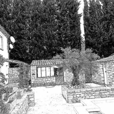 Holiday home Le Vieil Olivier 5 Cornillon