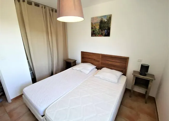بيت للعطل Le Vieil Olivier 5 Cornillon