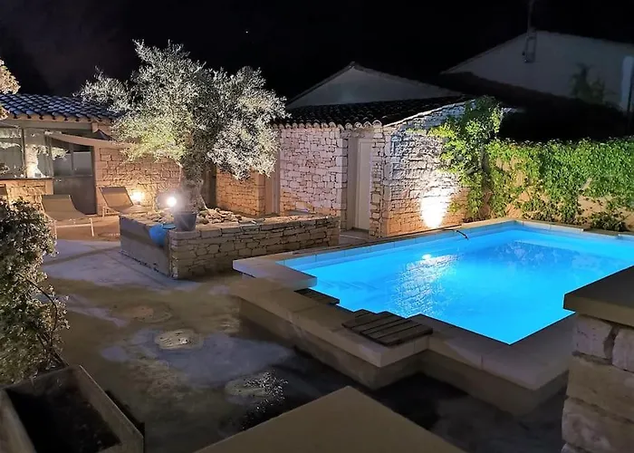 بيت للعطل Le Vieil Olivier 5 Cornillon